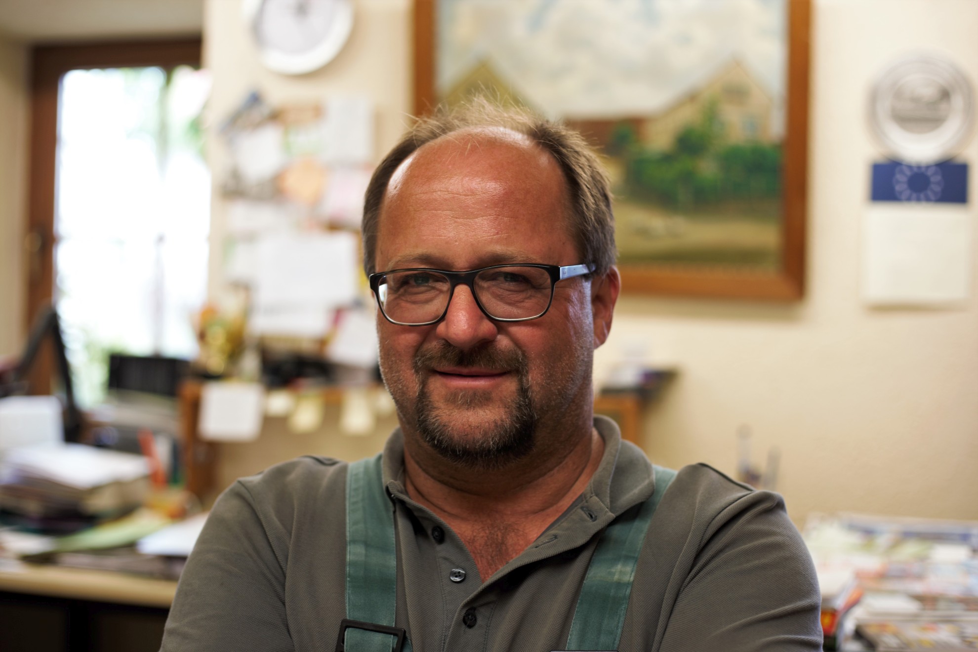 Steffen Irmer in seinem gemütlichen Büro.