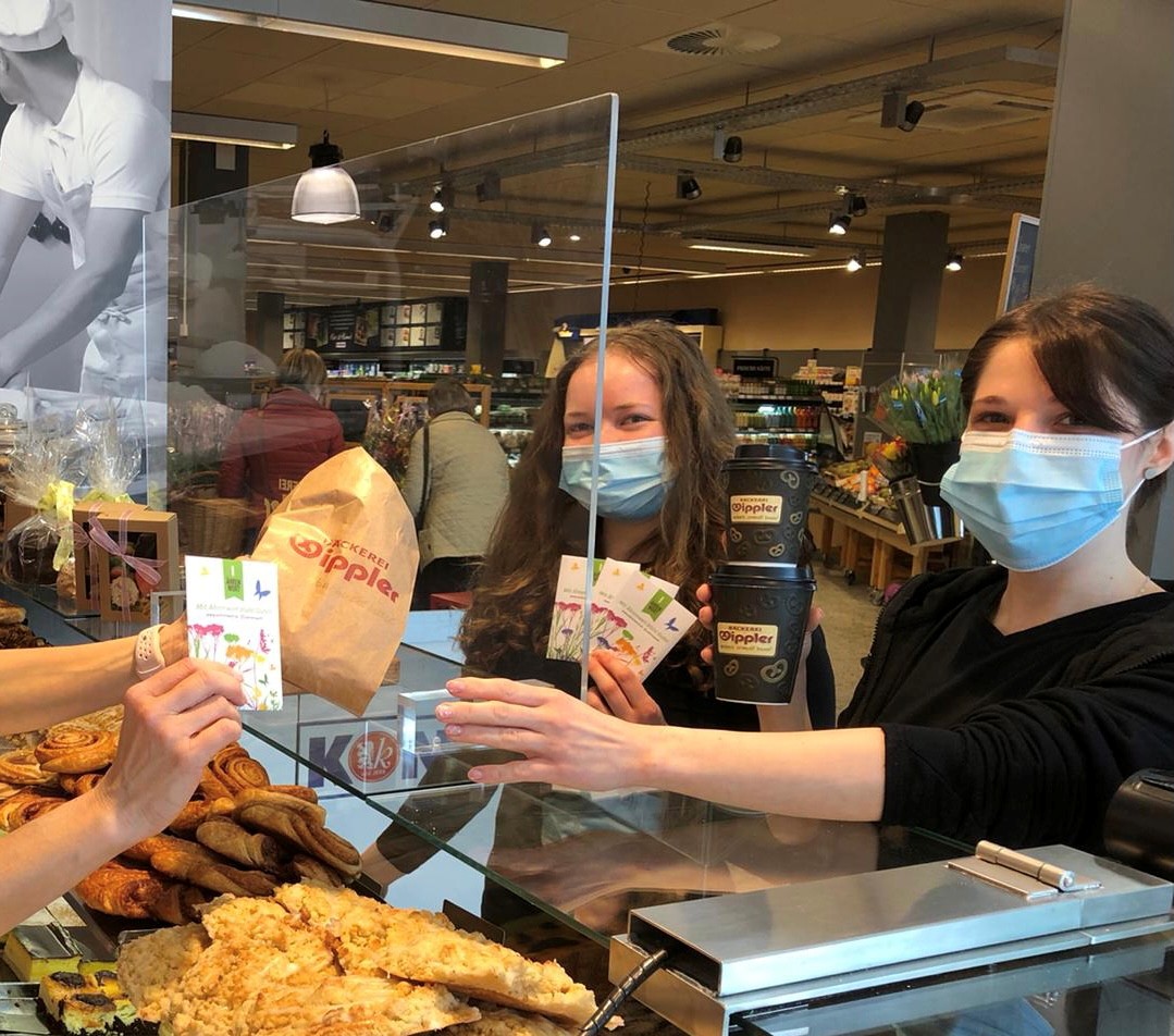 Bei Bäckerei Wippler in Dresden freuen sich Kunden über die Samentüten. (Foto: Bäckerei Wippler)