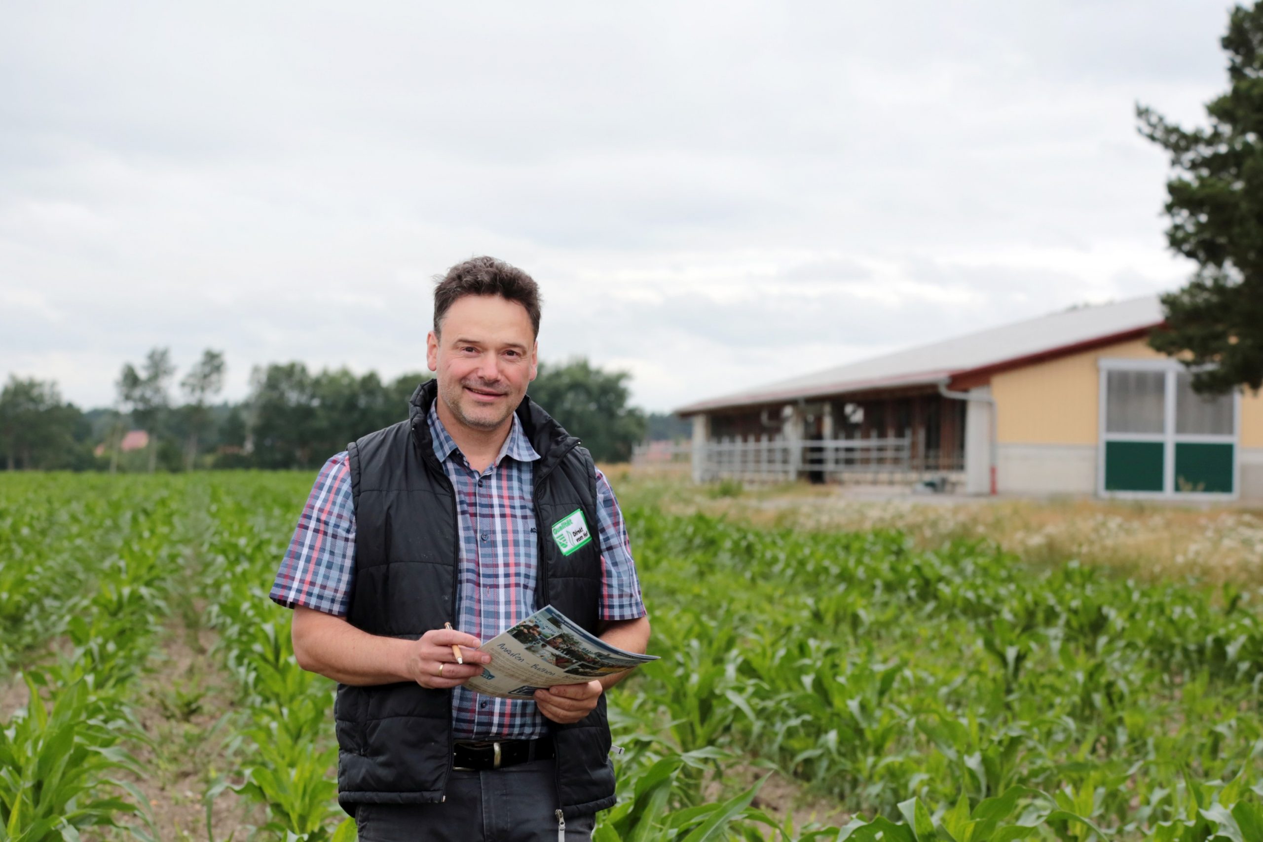 Tobias Kockert konzentriert sich in der Krabat Milchwelt auf die Landwirtschaft. (Foto: Krabat Milchwelt)